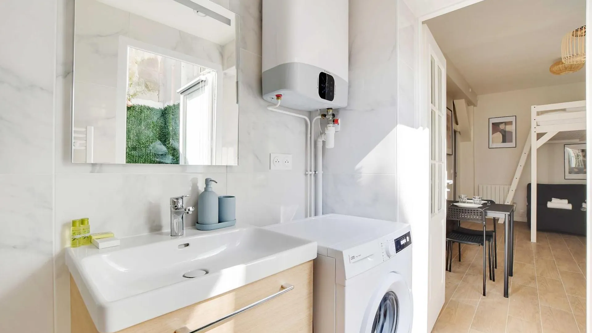 Studio With Garden - 4P - Canal St Martin Apartment Paris